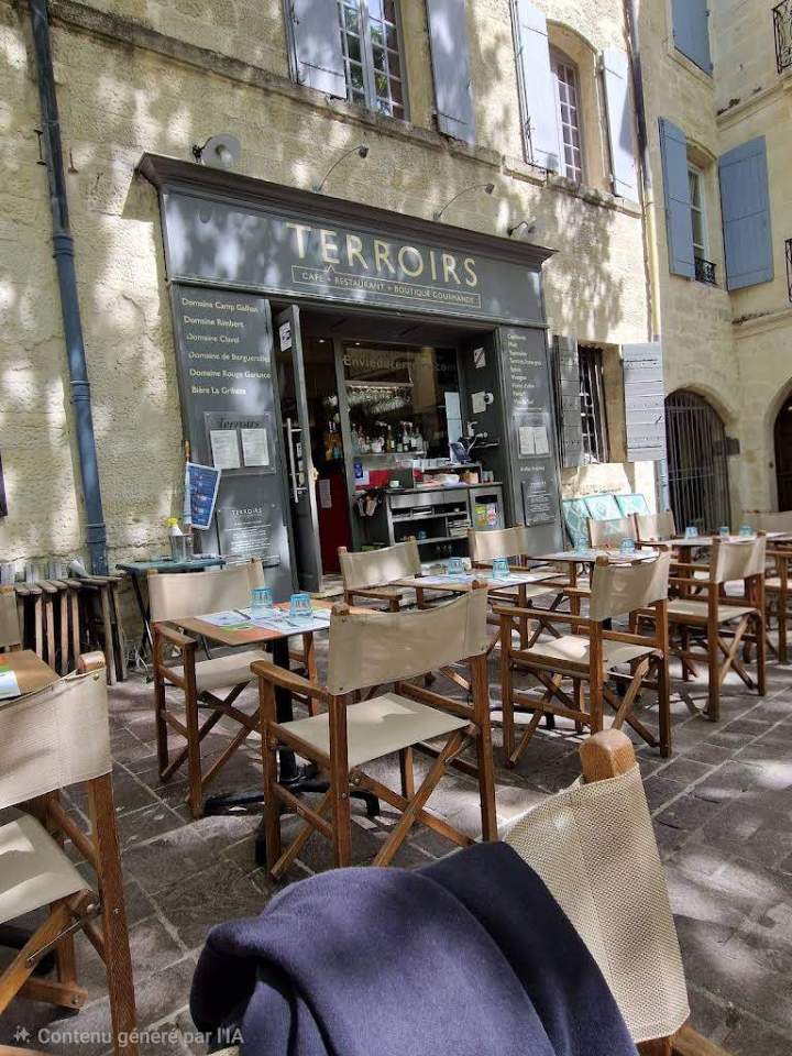 Terrasse conviviale Uzès